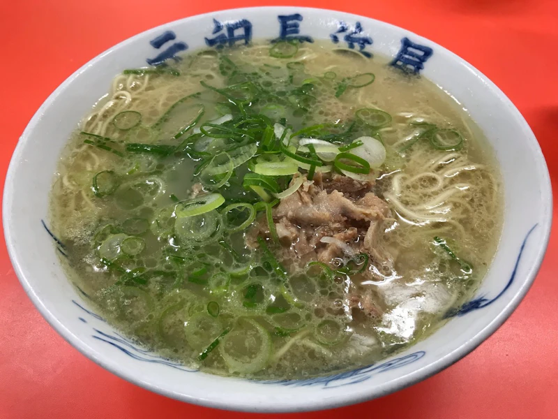 【2023年版】屋台だけじゃない！長浜ラーメンを味わえる人気ラーメン店10選 - サムネイル