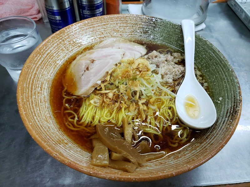 【2025年版】神保町駅周辺の人気ラーメン店10選!こだわり抜かれた端麗な一杯を堪能! - サムネイル