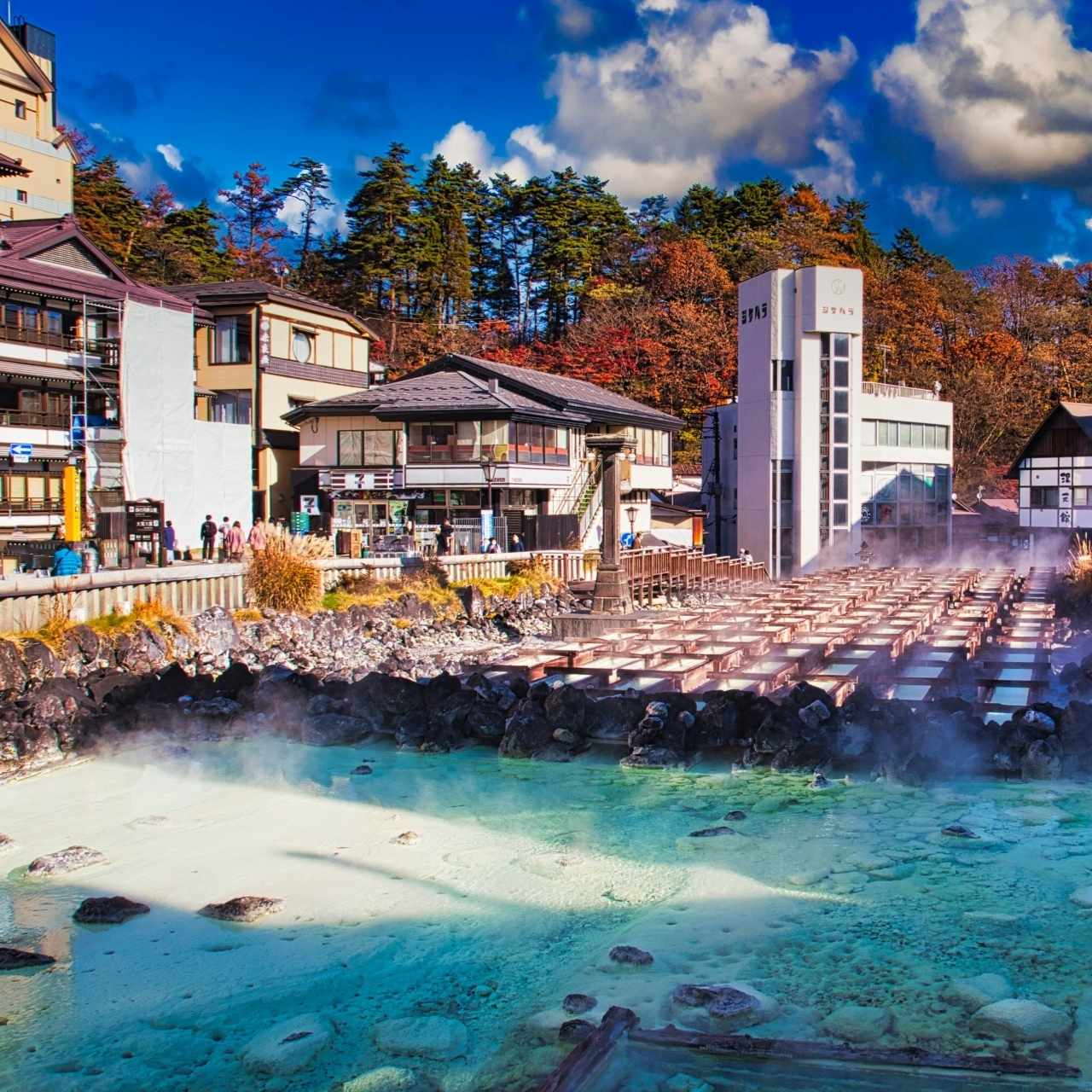 日本三名泉・湯畑の街