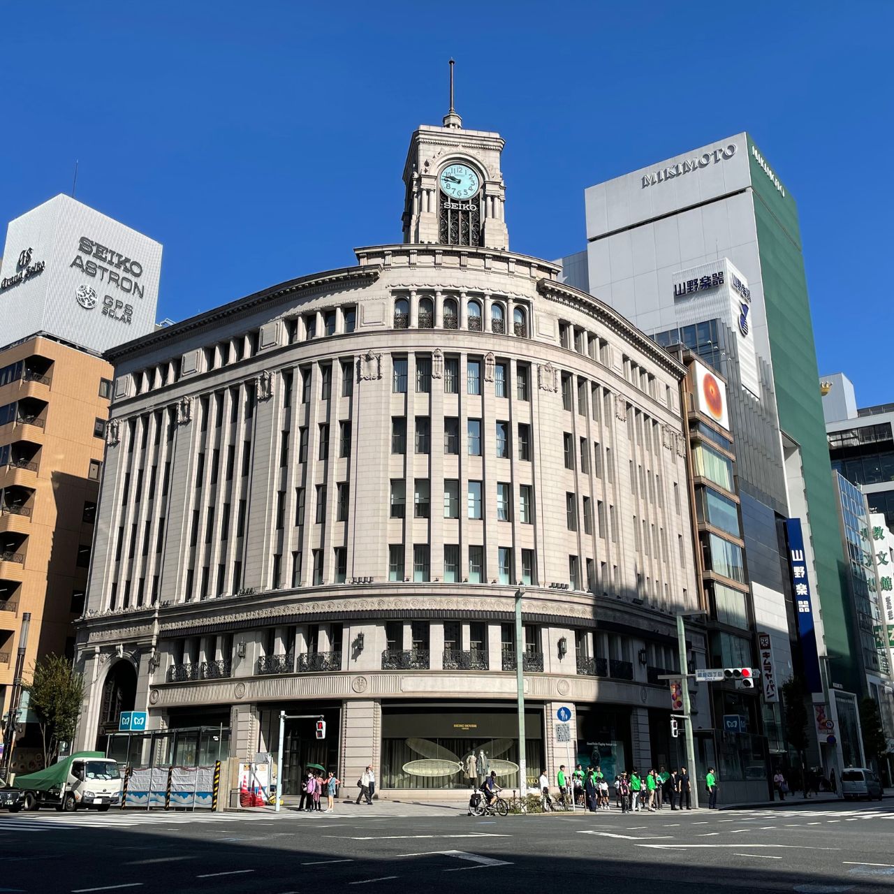 銀座といえばこの場所!歩行者天国で撮影してみよう♪ハイ、チーズ!