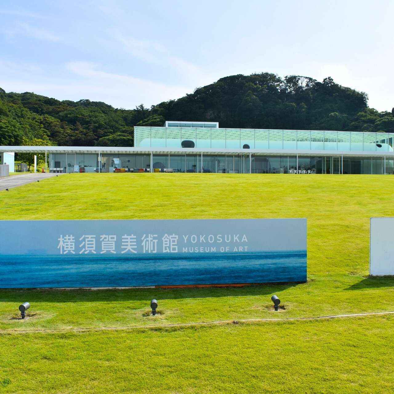 東京湾を望む、光と風のミュージアム。