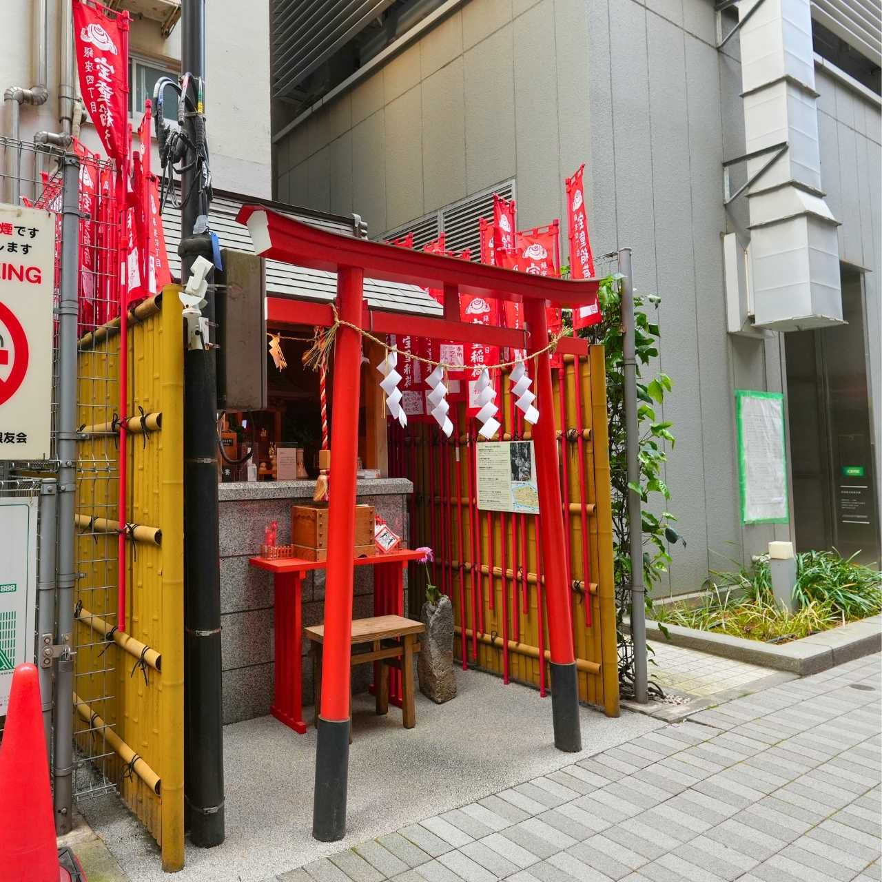 銀座の路地裏 えん（猿）を探してみよう!!