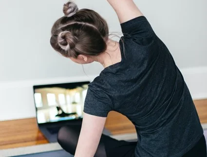 テレワークの身体のお悩みを解決!ピラティスオンラインレッスンで意識したい身体の部位とは?