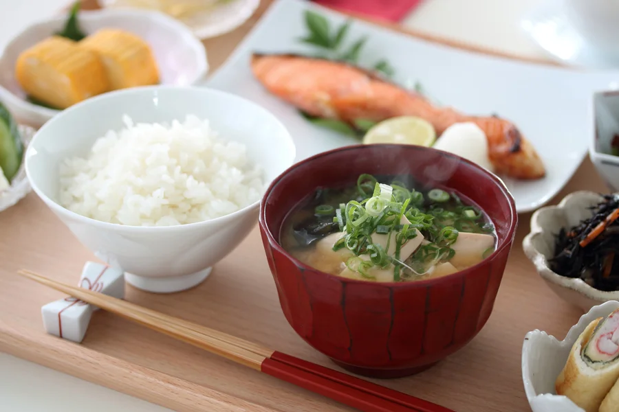 筋トレの他に食生活の見直しも必要です