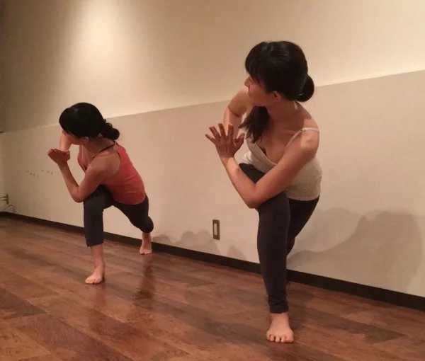 ヨガのねじりのポーズの効果とは?