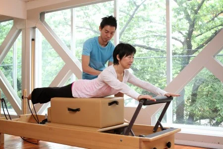 ピラティスはプロの指導を受けた方がいい