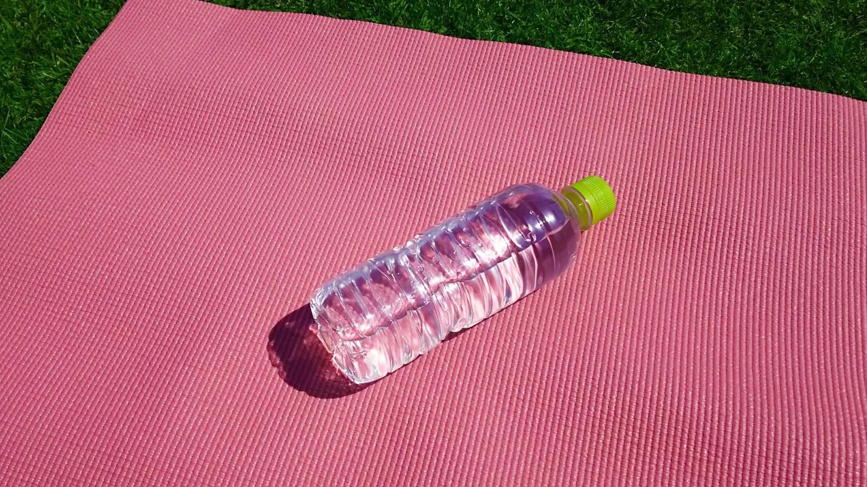 ピラティスの持ち物リスト|初心者が準備すべき服装とタオル