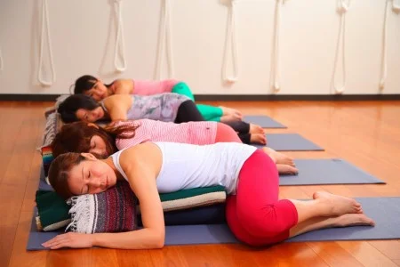 マタニティヨガで運動不足やストレスを解消