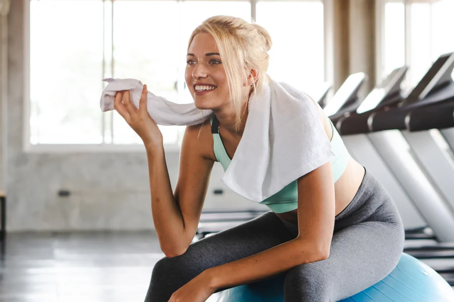 運動後の脂肪燃焼効果や筋肉増強効果などがあります