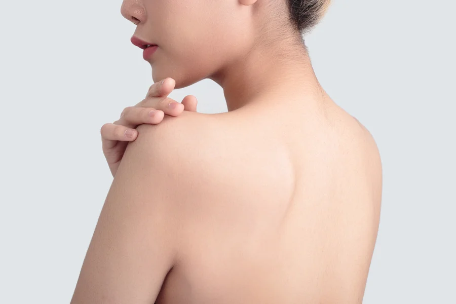 僧帽筋と広背筋が背中の印象を変える筋肉といわれています