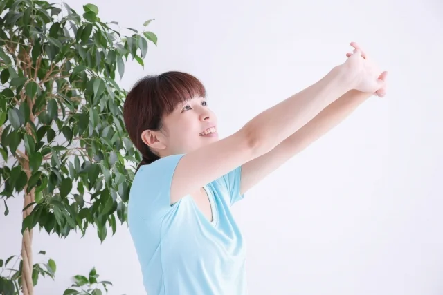 肩甲骨はがしは腰痛にも効果がある?