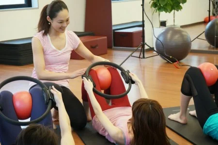 ピラティスのエクササイズ