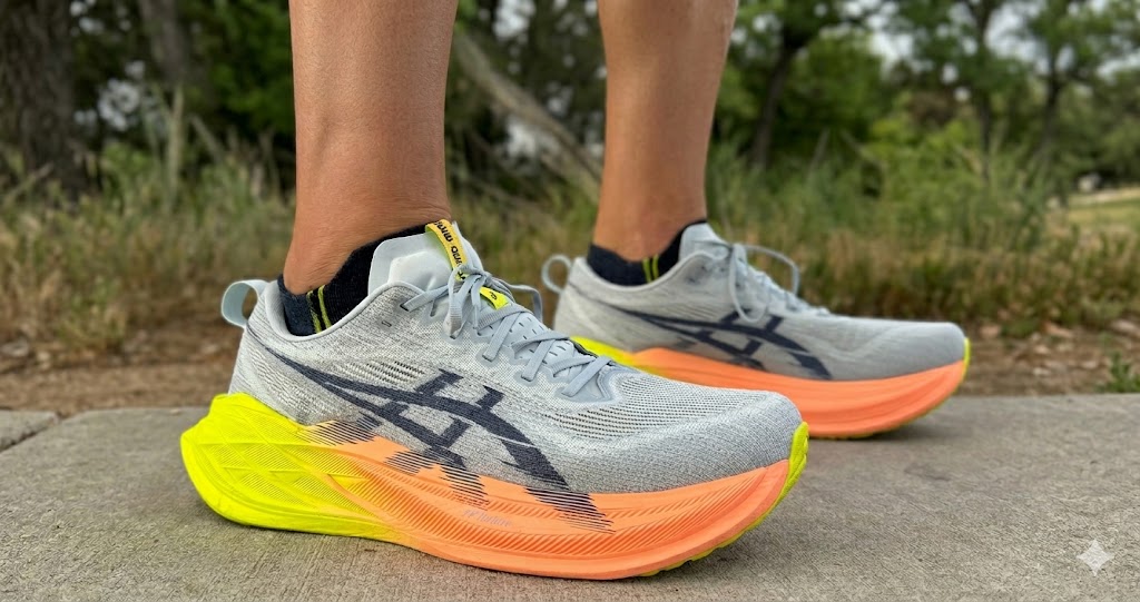 【外反母趾でも痛くない】親指の付け根に優しい!幅広&アッパーが柔らかいシューズ5選