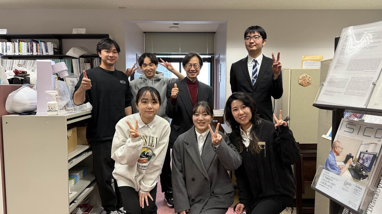 2025年の修論審査が無事に終わりました．
