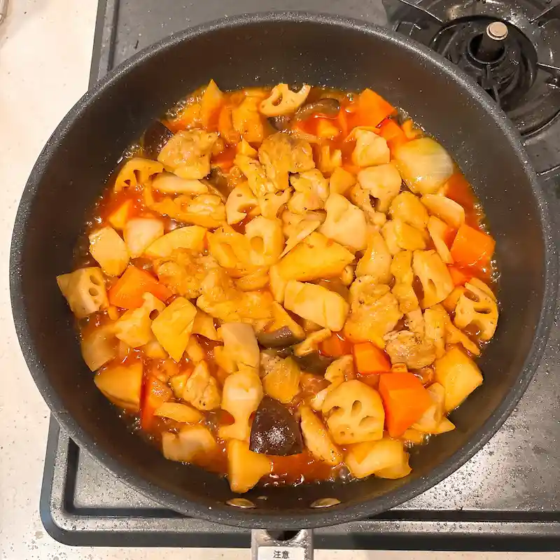 調理（調味料を入れる）