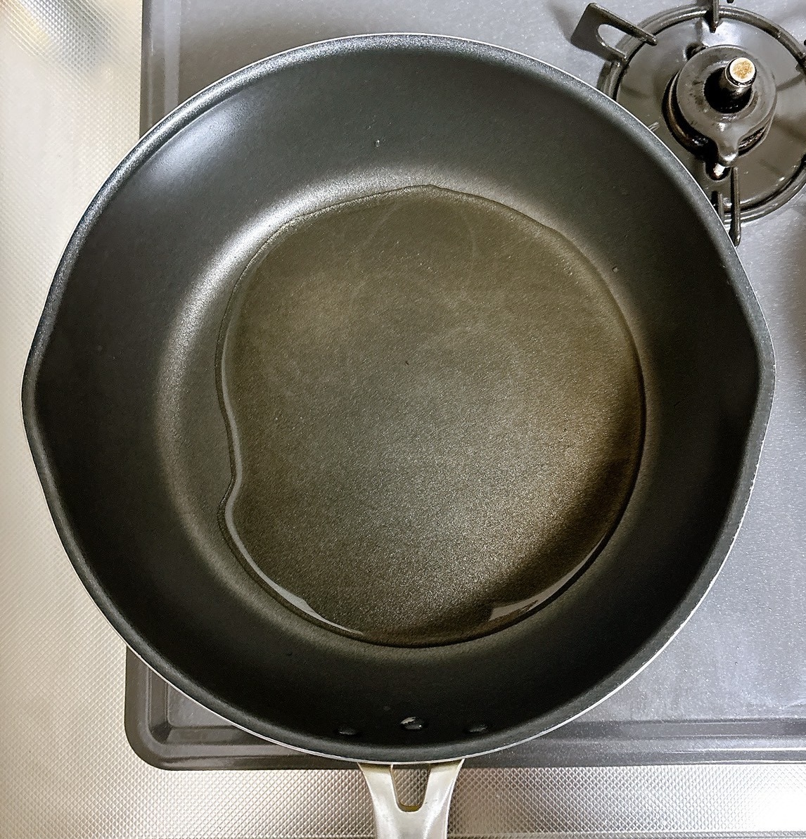 調理（油を引く）