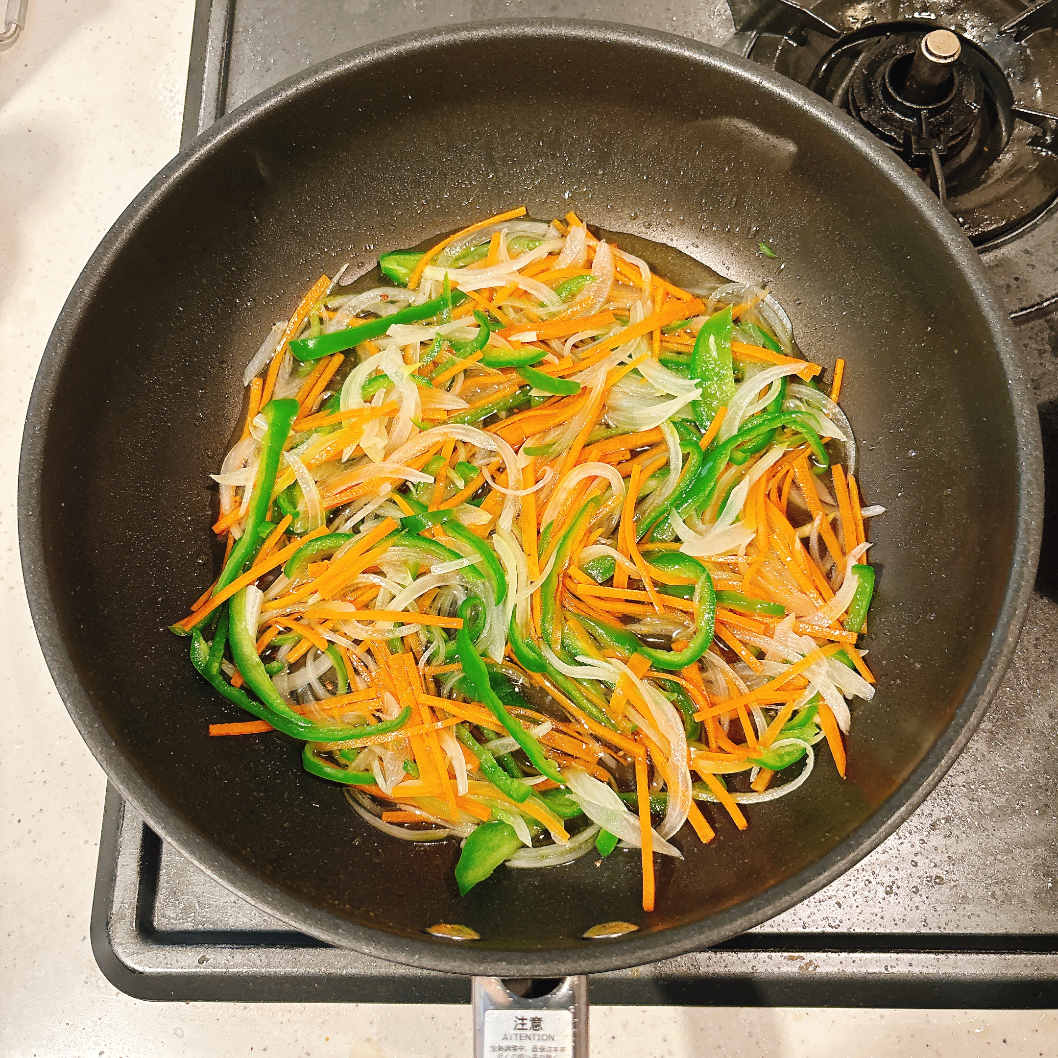 調理（マリネを作る）