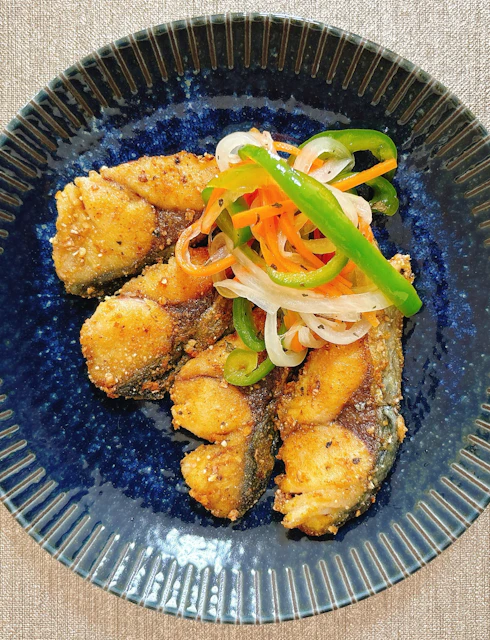 【お酢でさっぱり】鯖のスパイス焼き -野菜のマリネ添え-