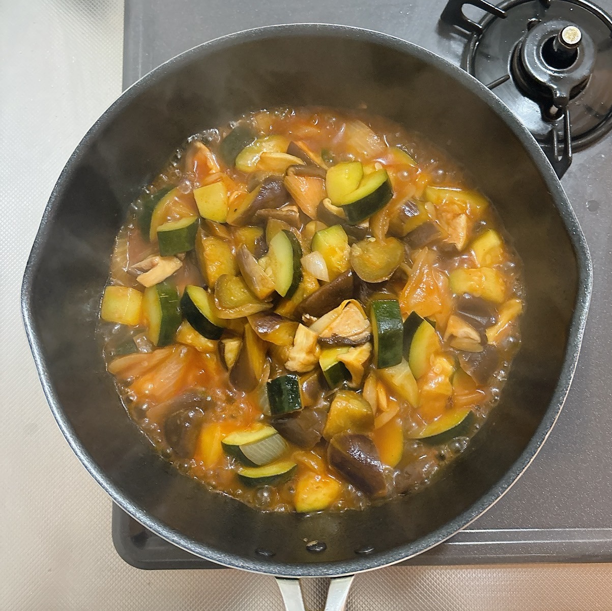 調理（蓋をして煮込む）