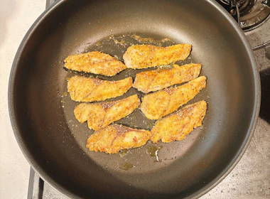 調理(鯖を焼く)