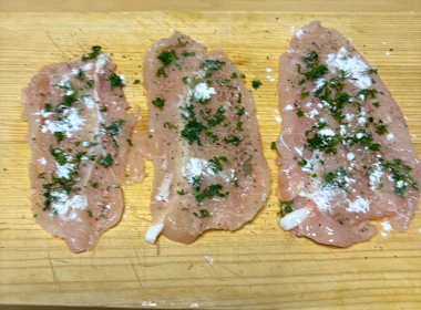 小麦粉をまぶす