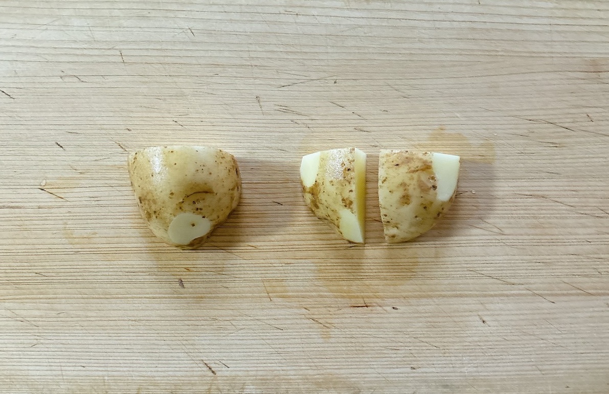 新じゃがいもの準備