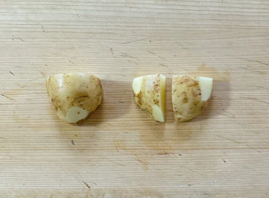 新じゃがいもの準備