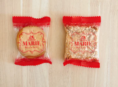 下ごしらえ(ビスケットを砕く)