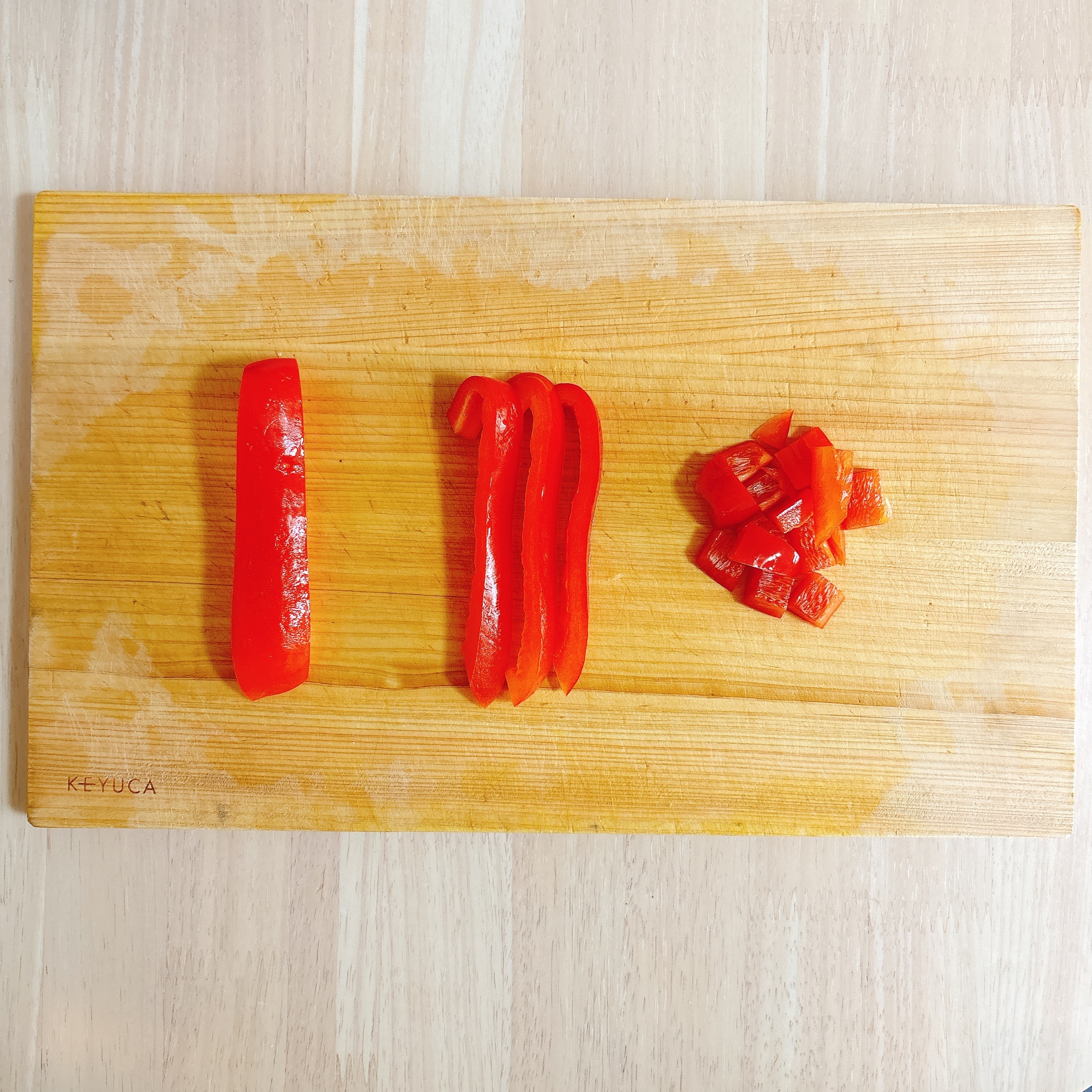 下ごしらえ（赤パプリカ）