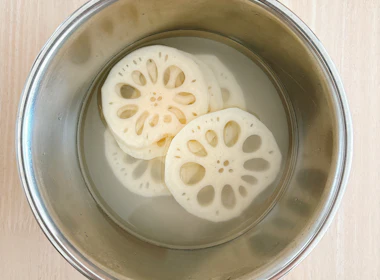 任意:下ごしらえ(酢水につける)