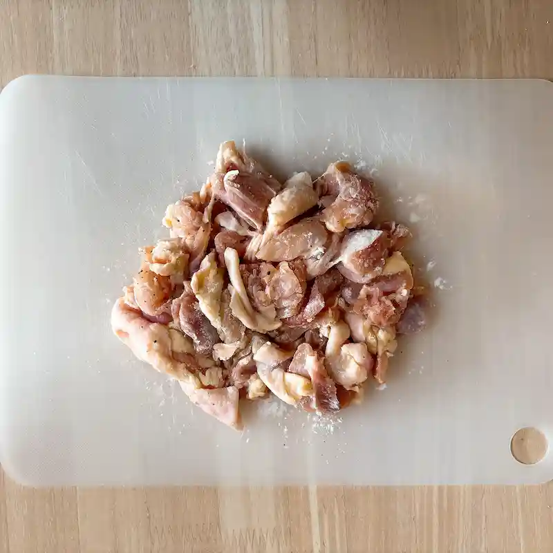 下ごしらえ（鶏もも肉）