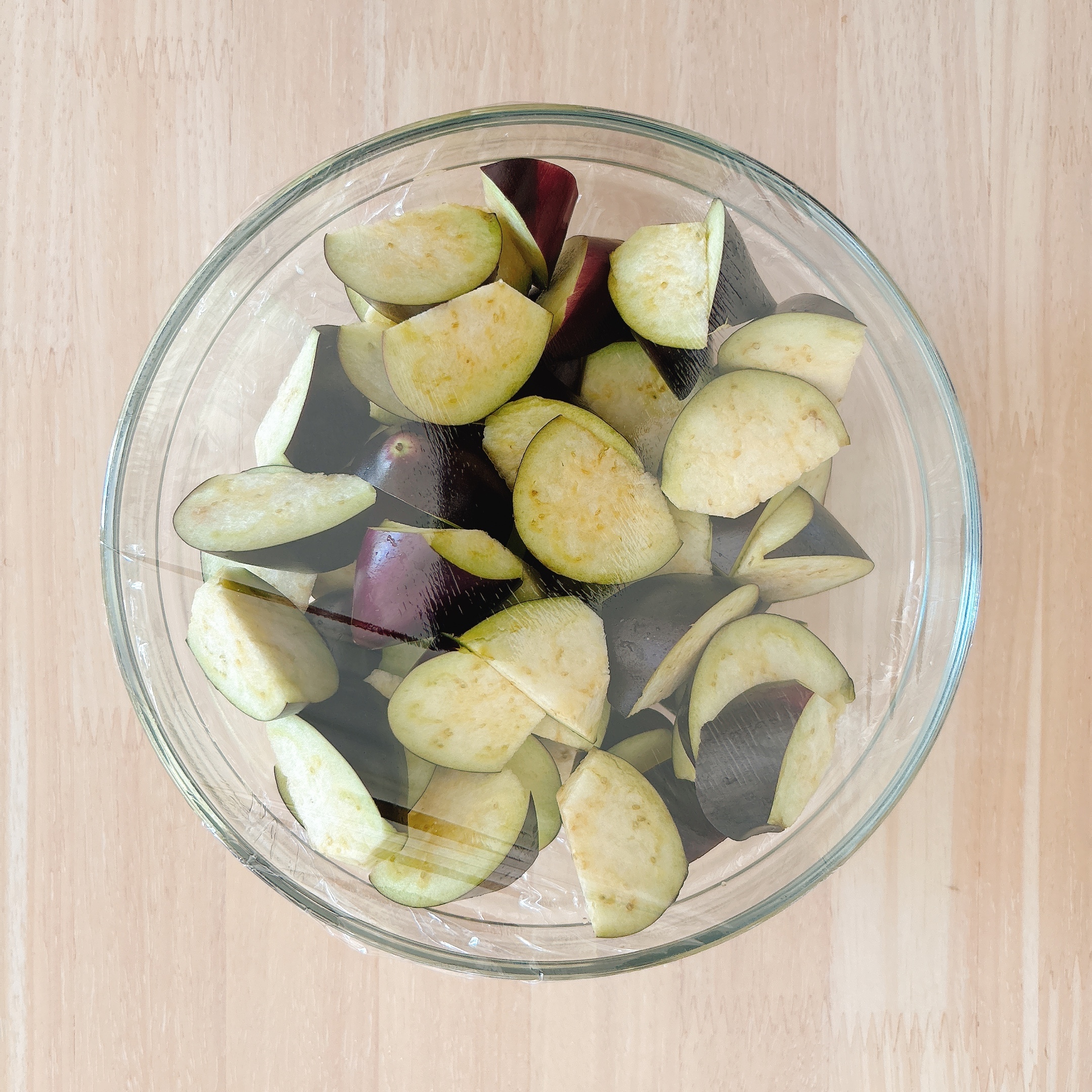 下ごしらえ（ナスの下茹で）