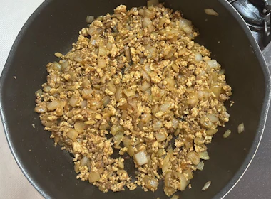 ひき肉を炒める