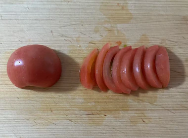 トマトの下ごしらえ