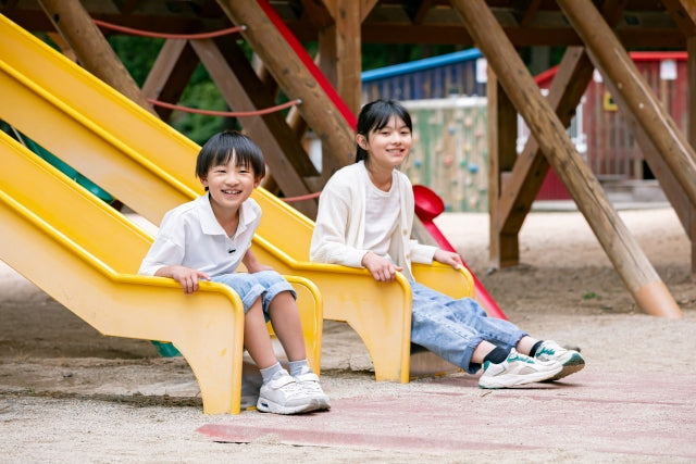【コラム】滑り台は最高の総合トレーニング！子どもの運動能力を伸ばす4つのプロセス