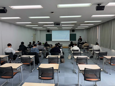 低学年向け就活ガイダンスを実施