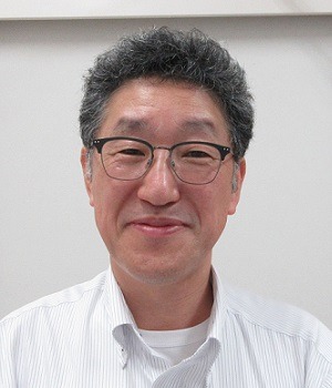 梶 俊策