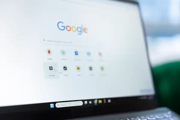 検索順位が追えない？Googleの“&num=100”変更が意味することサムネイル画像