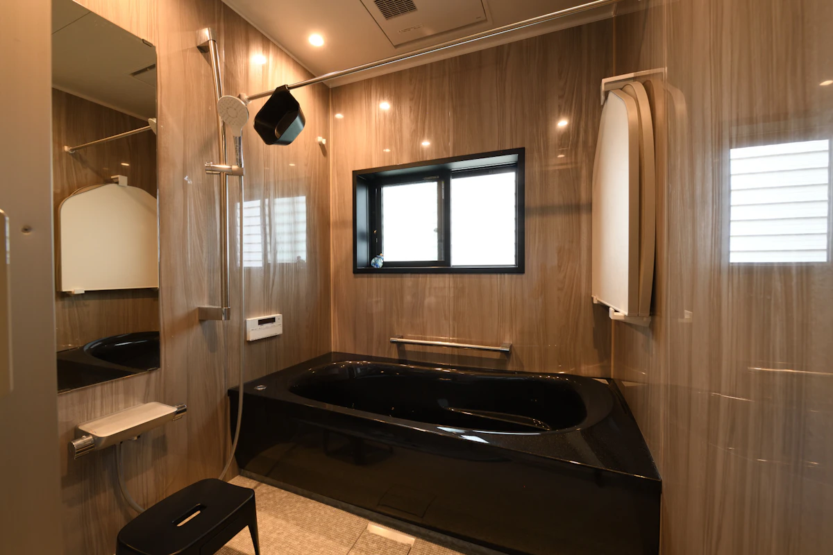 <p>袋井市で高齢の父も安心のバリアフリー改修<br>窓断熱と高断熱の浴室であったか快適な暮らしに</p>