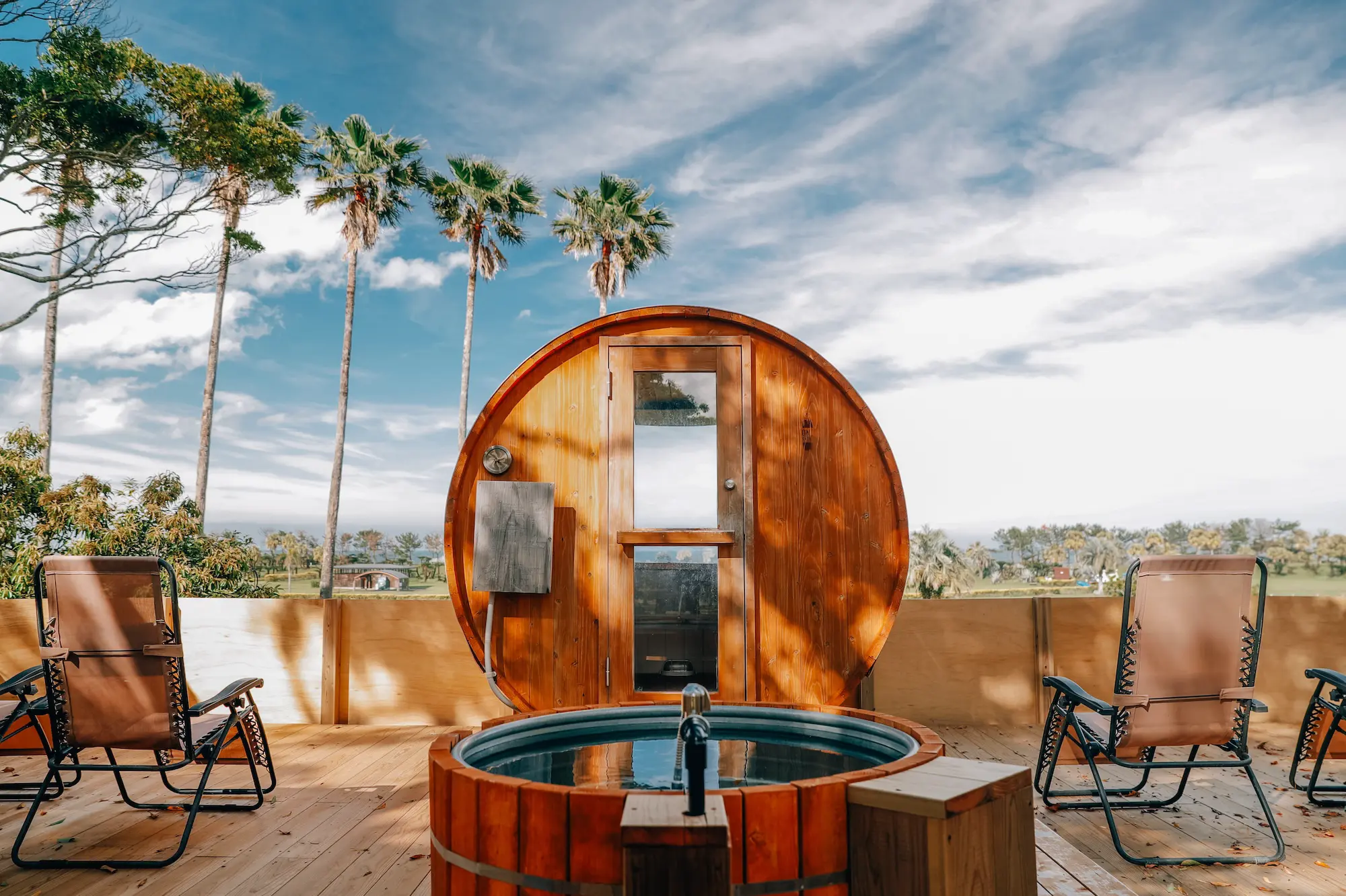 青島の絶景を見下ろす、プライベートサウナ体験