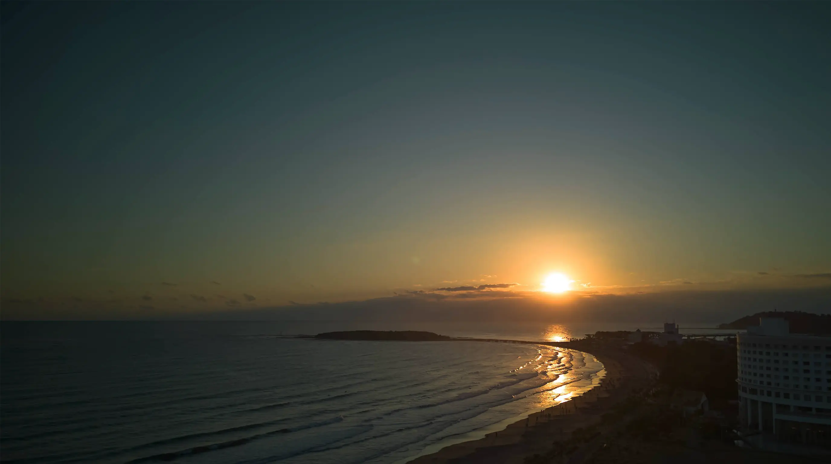【2025-2026年決定版】宮崎・青島ガイド:神話の源流と現代のリゾートカルチャーが交錯する「聖なる島」の全貌