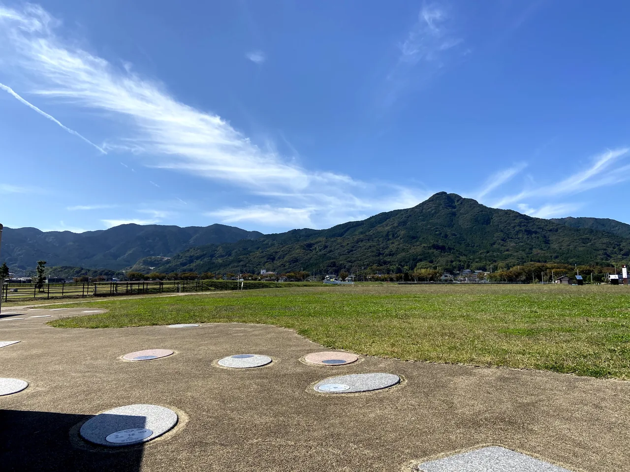ララヒルズ油山（旧 油山ゴルフクラブ）｜10Hショートコース・福岡市城南区 | 福岡ゴルフ場ガイド