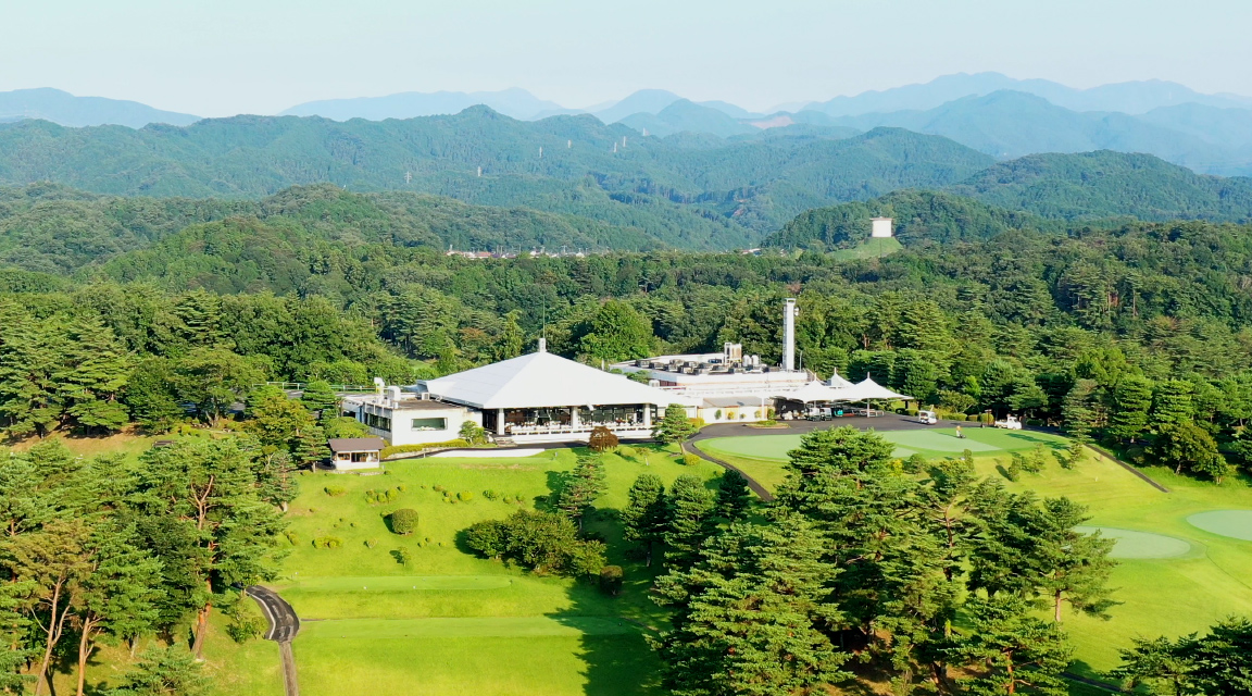 青梅ゴルフ倶楽部 | 青梅ゴルフ倶楽部は、奥多摩の山懐に抱かれた青梅の台地に位置し、クラブハウスからは東京スカイツリーも望め、プレー中には富士山・奥多摩の山々の
