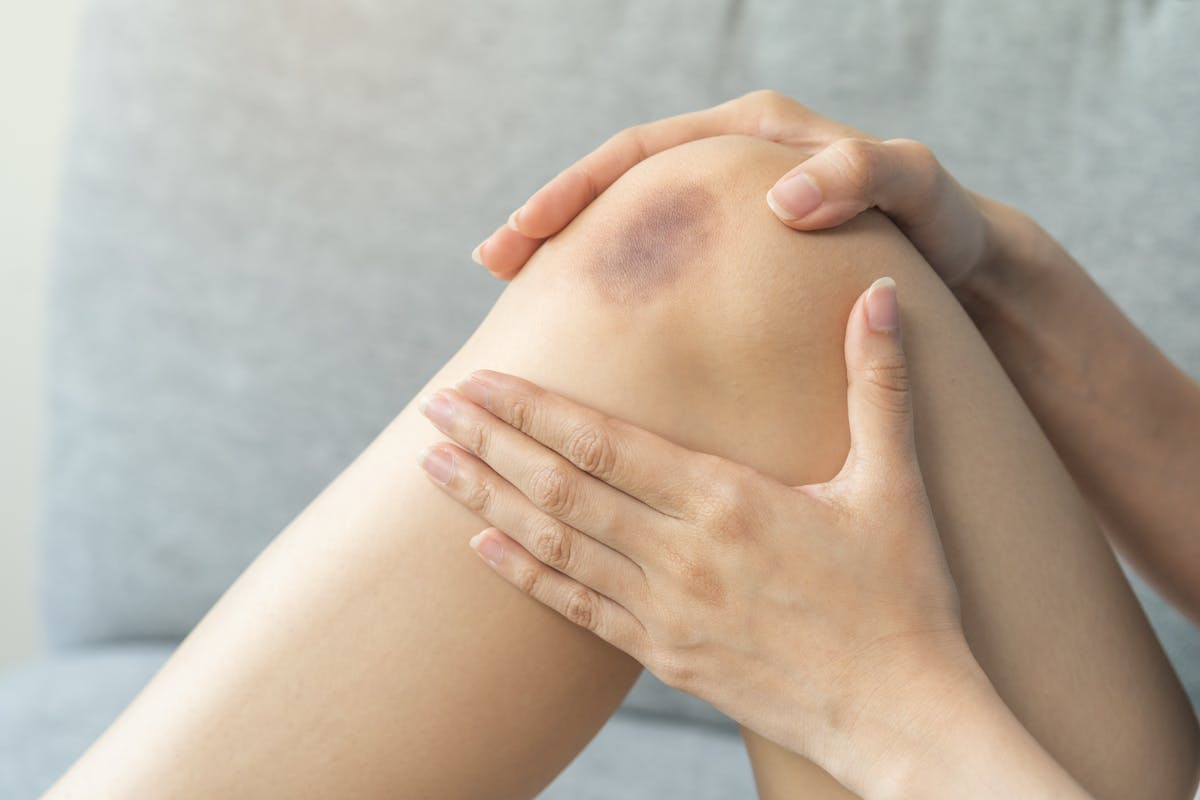 60代の肌悩みをカバーしてくれるコンシーラーおすすめランキング 色選びから使い方まで徹底解説 Lasela