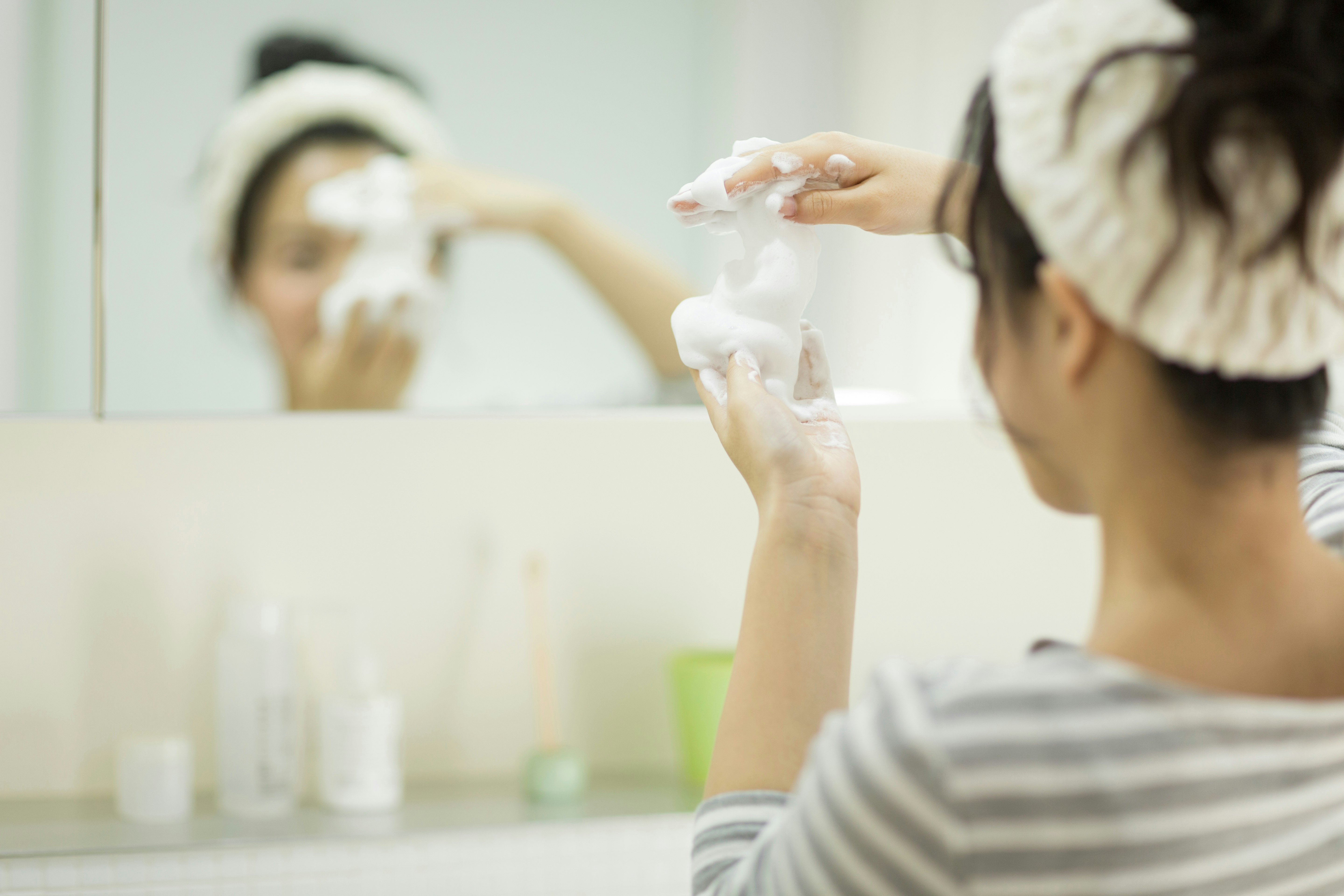 ニキビ肌の正しい洗顔方法は？