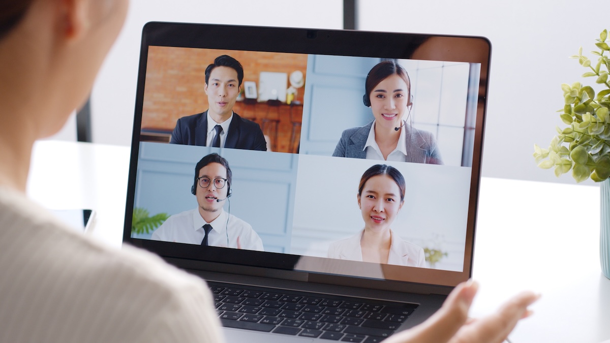 Web面接（オンライン面接）のマナーと準備｜対面との違いと好印象を与えるコツ
