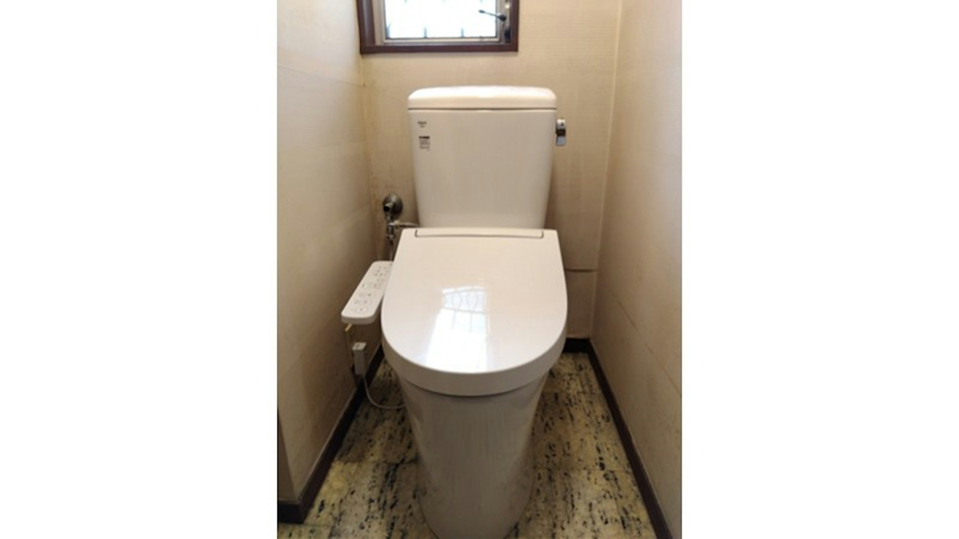 LIXIL アメージュ便器の施工後写真