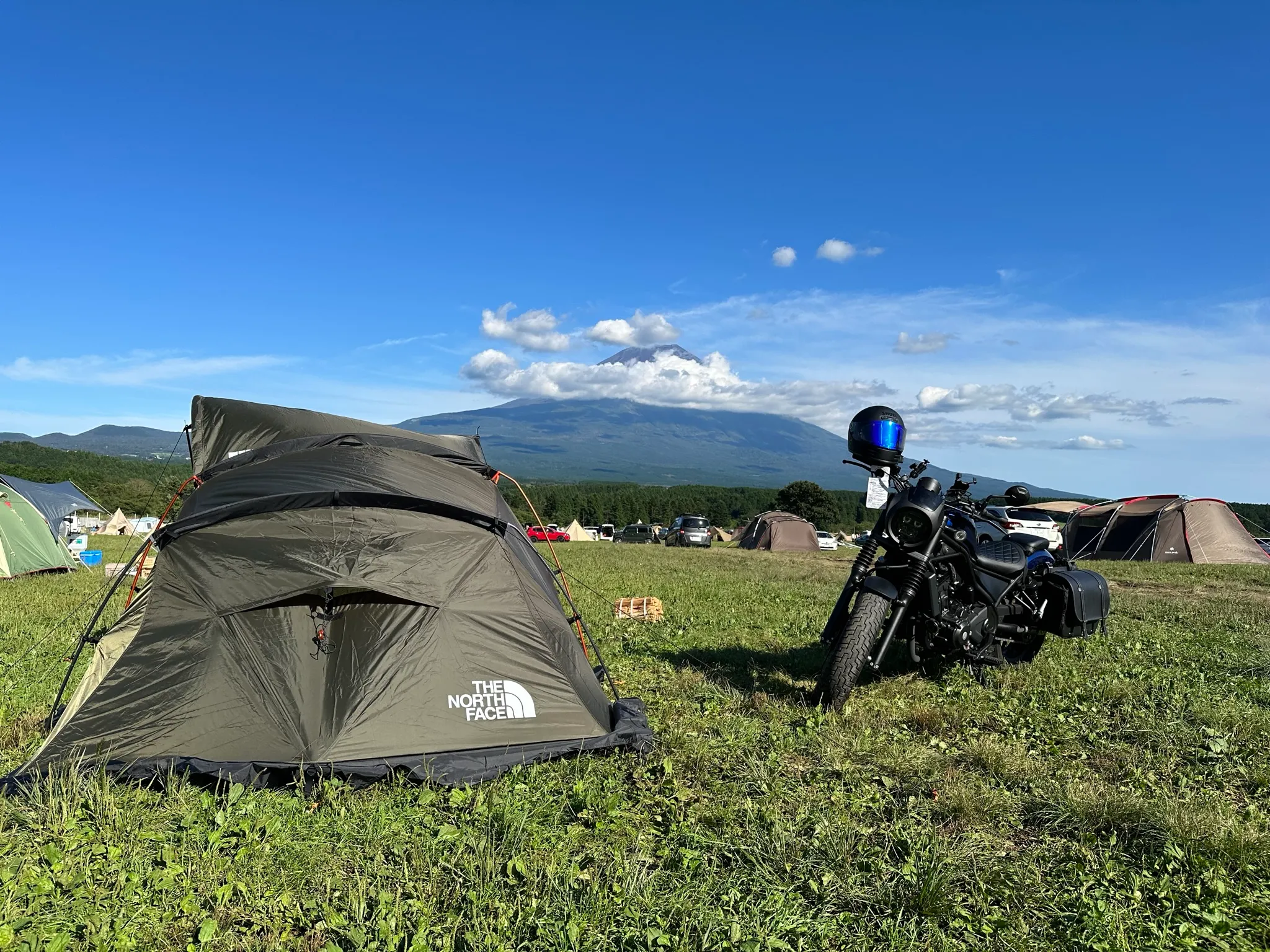 初めてのキャンプはふもとっぱらへ｜レブル250とノースフェイス・エバカーゴ2で過ごす富士の夜