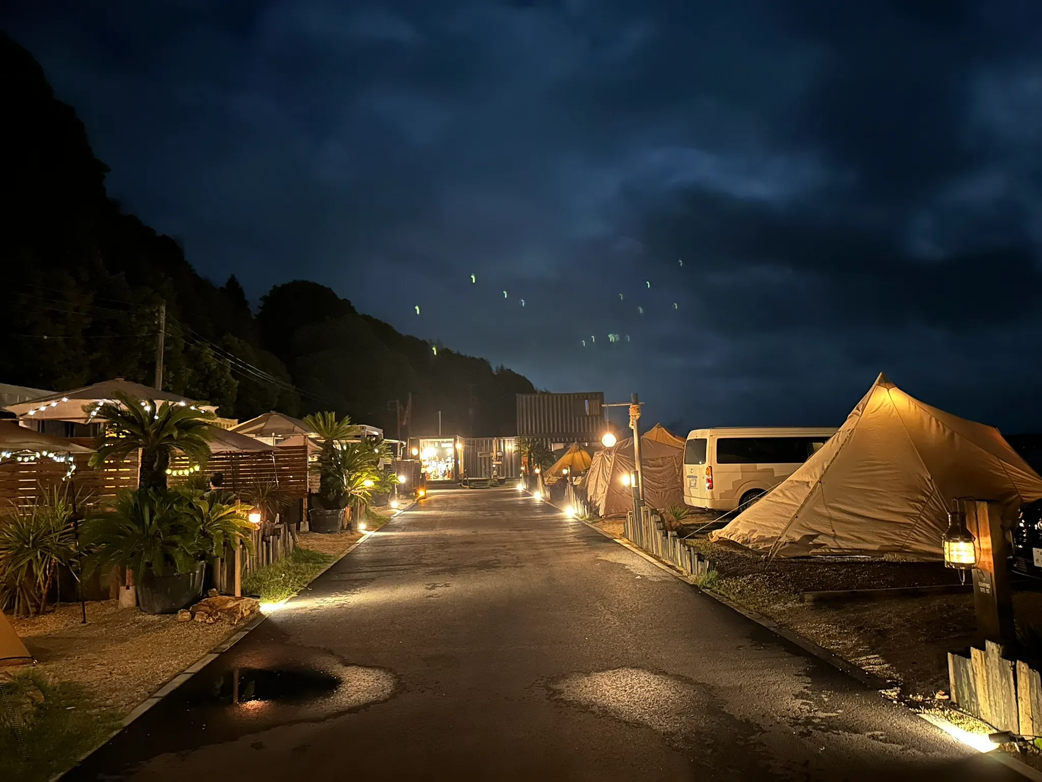 【ガイド＆体験記】ヒルビリーキャンピング｜海鮮グルメとおもてなしの小さなキャンプ場