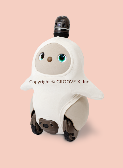 こんにちは、家族型ロボットのLOVOTです